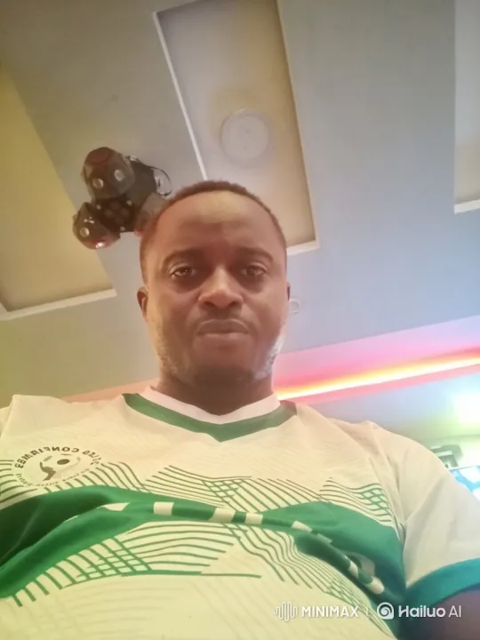Man Finds Seat on Passenger Airplane – AI Generated Video | Hailuo AI