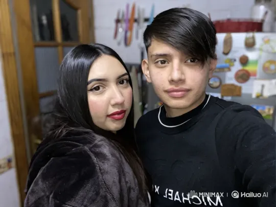 Family Joy Captured on Candid Phone Video – AI Generated Video | Hailuo AI
