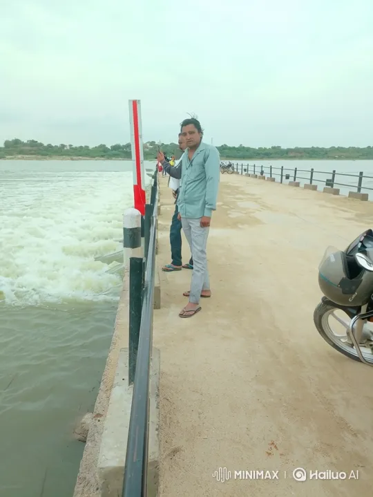 Man Meets Modi Impersonator in Rolls-Royce on Riverbank – AI Generated Video | Hailuo AI