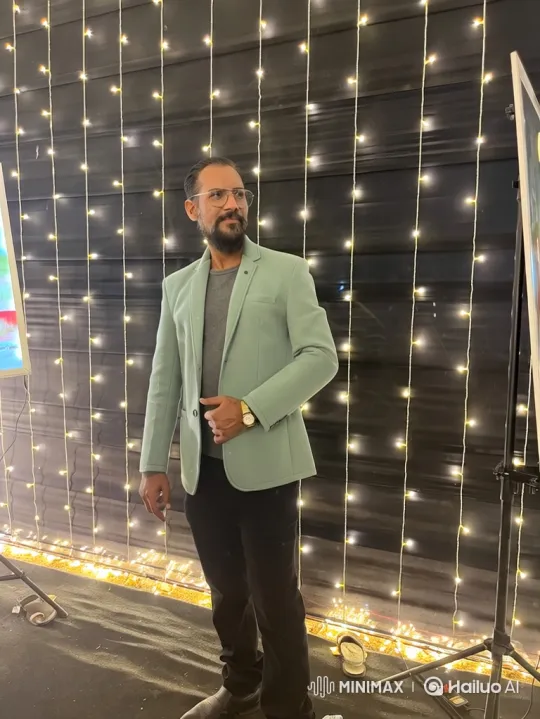 Akshay Kumar Meets a Man, They Shake Hands – AI Generated Video | Hailuo AI
