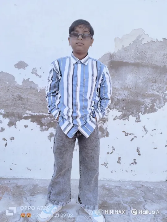 Young Boy Meets Man Resembling Modi, Hands Shake Firmly – AI Generated Video | Hailuo AI