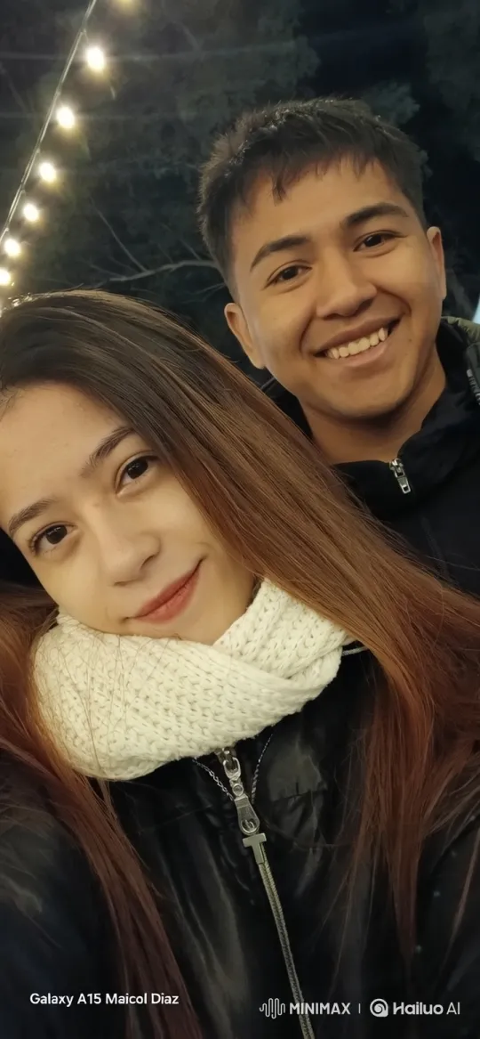 Couple and Daughter Share Joyful Moment at Home – AI Generated Video | Hailuo AI