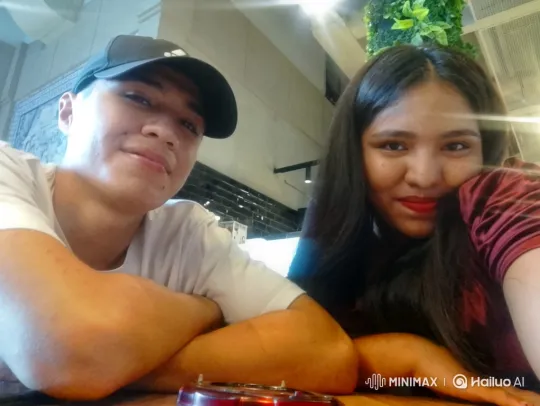 Family's Joyful Moment Captured on Grainy Video – AI Generated Video | Hailuo AI