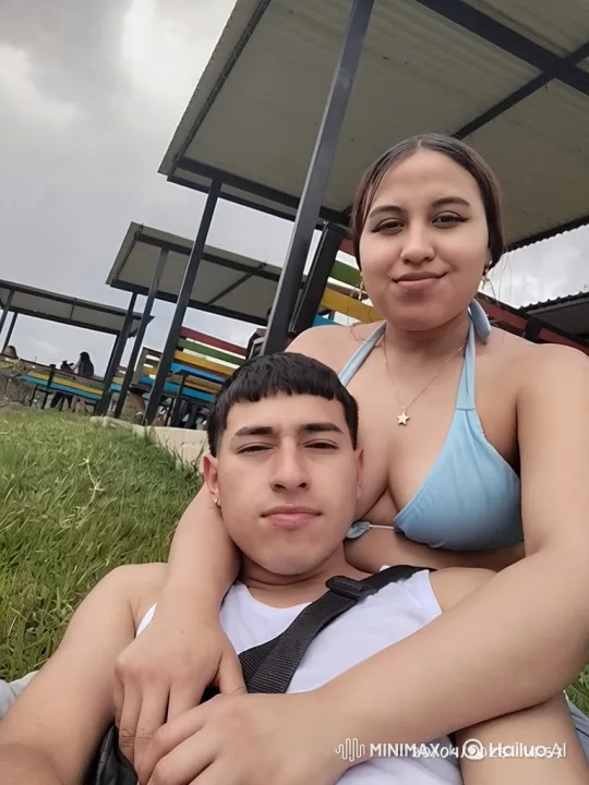 Cozy Family Moment Captured on Video – AI Generated Video | Hailuo AI