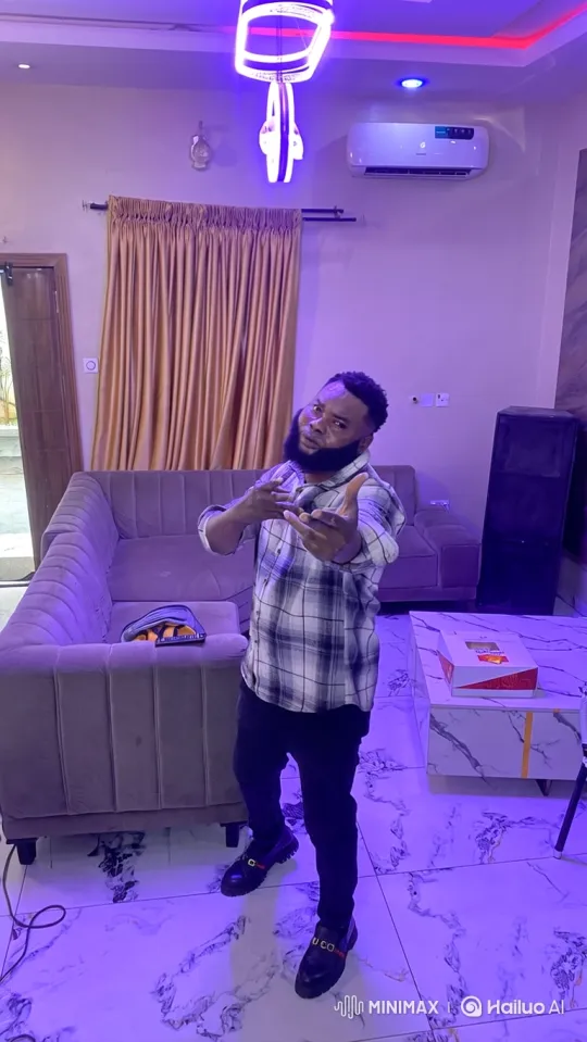 Bearded Man Boards Luxury Sedan Accompanied by Bodyguards – AI Generated Video | Hailuo AI