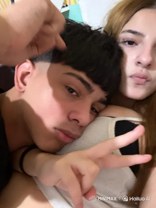 Young Family Captures Intimate, Joyful Selfie Moments – AI Generated Video | Hailuo AI