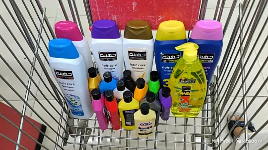 Shopper Adds Shampoo to Cart, Organizes Products – AI Generated Video | Hailuo AI
