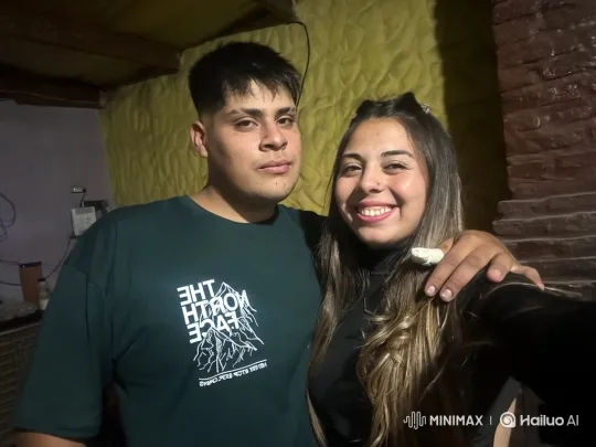 Family Embrace: A Heartwarming Moment Captured – AI Generated Video | Hailuo AI