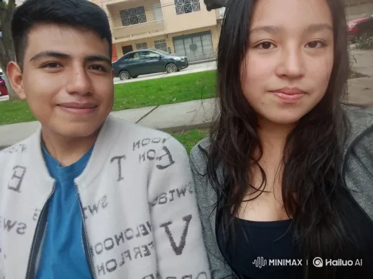Family Bonding in the Park: A Heartwarming Moment – AI Generated Video | Hailuo AI