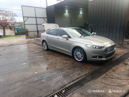 Light-Gold Sedan Transforms with Simulated Air Suspension – AI Generated Video | Hailuo AI