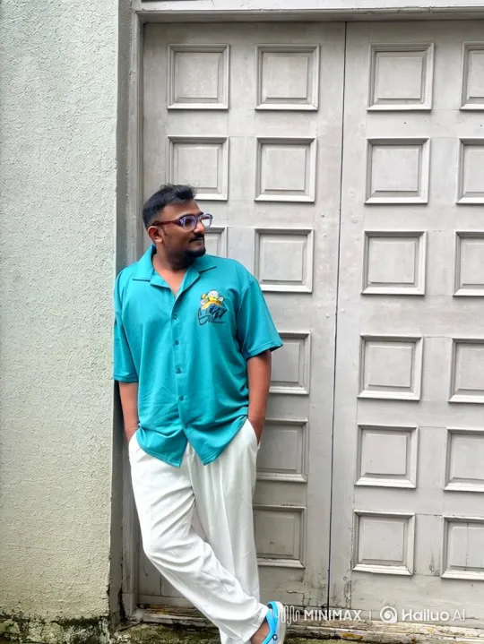 Unexpected Meeting: Man Meets PM Modi in Bright Daylight – AI Generated Video | Hailuo AI