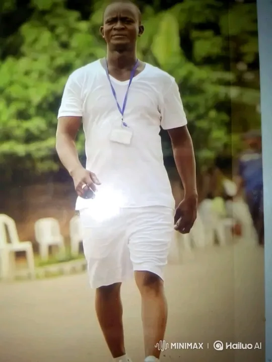 Man in White Attire Drives Through Cityscape – AI Generated Video | Hailuo AI