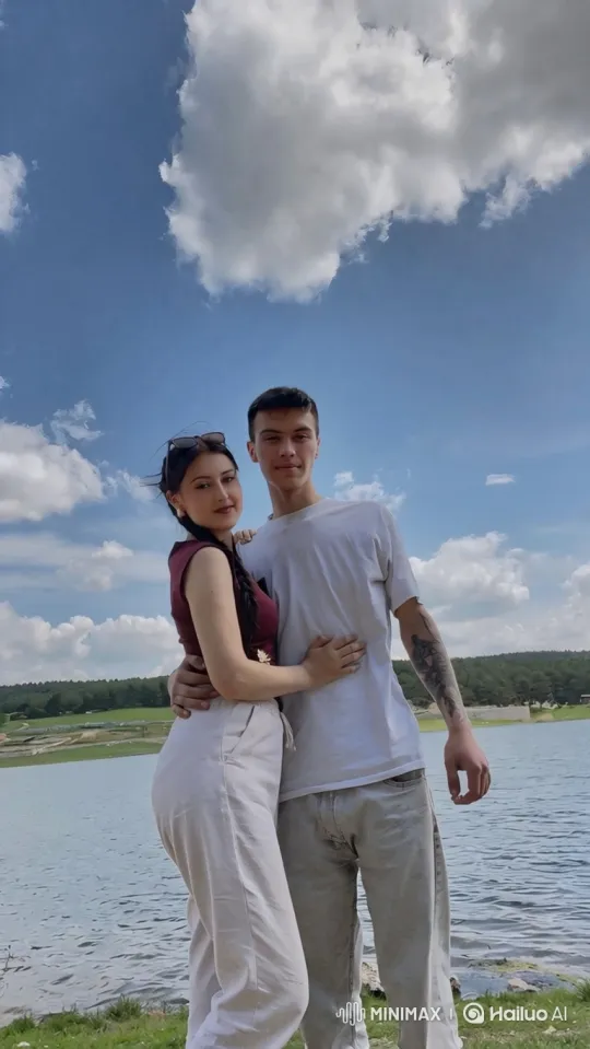 Family Moment Captured on a Park Bench – AI Generated Video | Hailuo AI