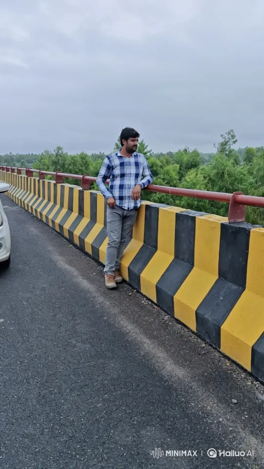 Man Meets Narendra Modi on Bridge, Shares Handshake – AI Generated Video | Hailuo AI