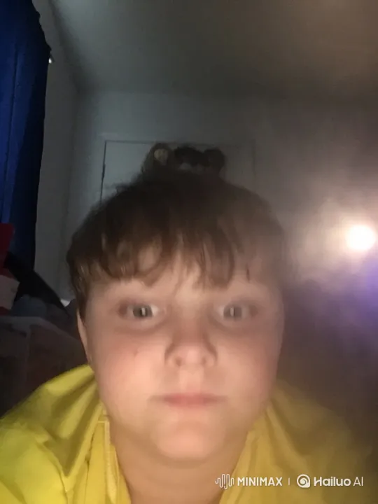 Young Person Sips Water, Expresses Contentment – AI Generated Video | Hailuo AI