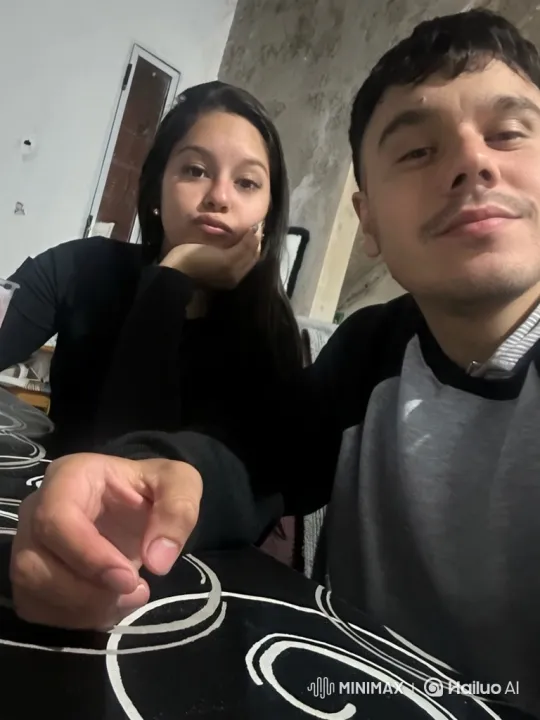 Family Moments Captured on a Phone – AI Generated Video | Hailuo AI