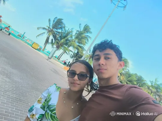 Family Moments Captured on a Beach Promenade – AI Generated Video | Hailuo AI