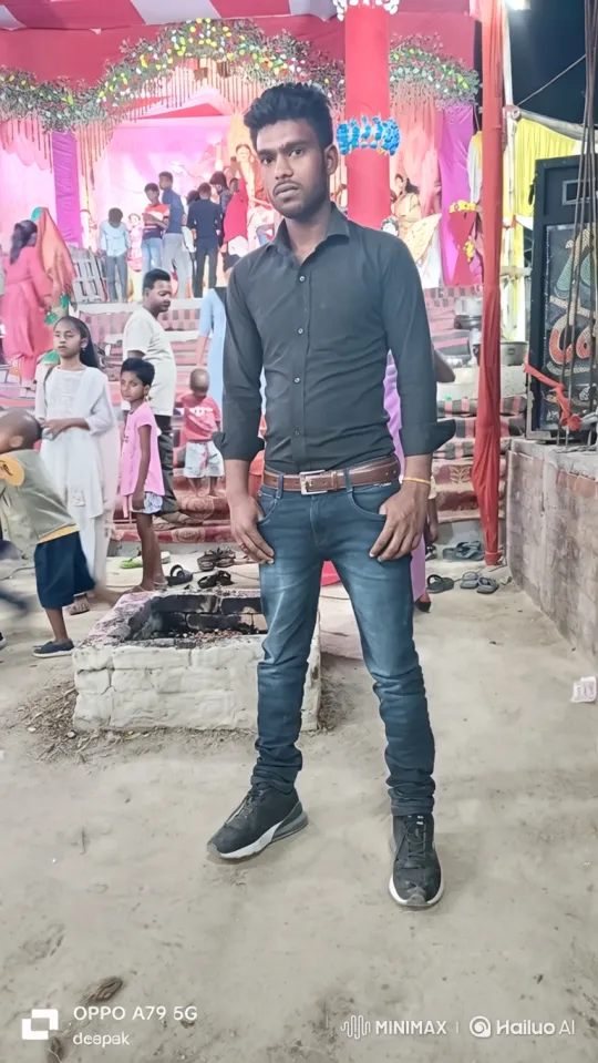 Young Man in Black Shirt at Nighttime Outdoor Gathering – AI Generated Video | Hailuo AI