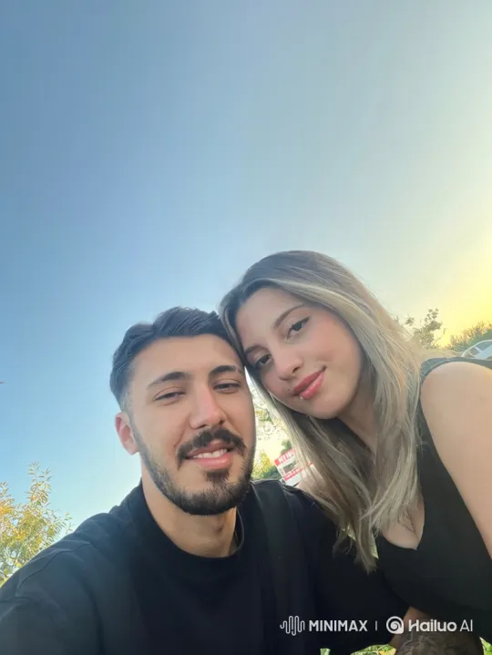 Family Embrace Captured on a Summer Evening – AI Generated Video | Hailuo AI