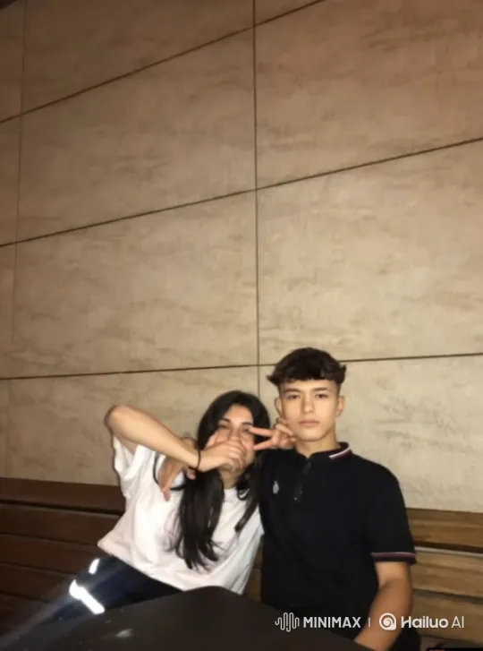 Family Reunion: Couple Meets Daughter in Heartwarming Video – AI Generated Video | Hailuo AI