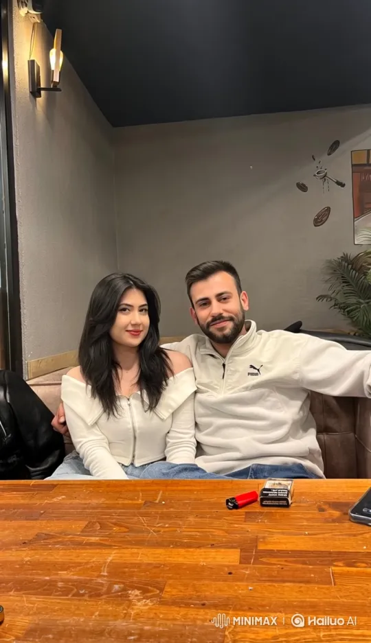 Family Embrace Captured in Warm Summer Evening Video – AI Generated Video | Hailuo AI