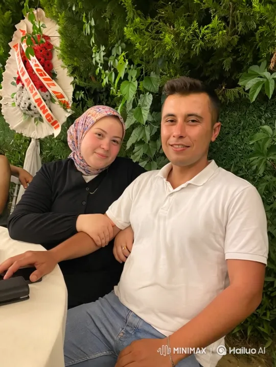 Joyful Family Reunion Captured on iPhone Video – AI Generated Video | Hailuo AI