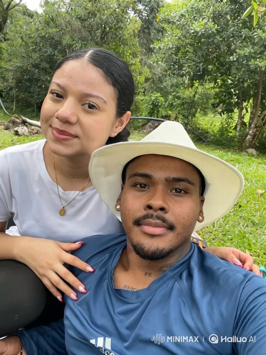 Family Reunion on Urban Sidewalk – AI Generated Video | Hailuo AI