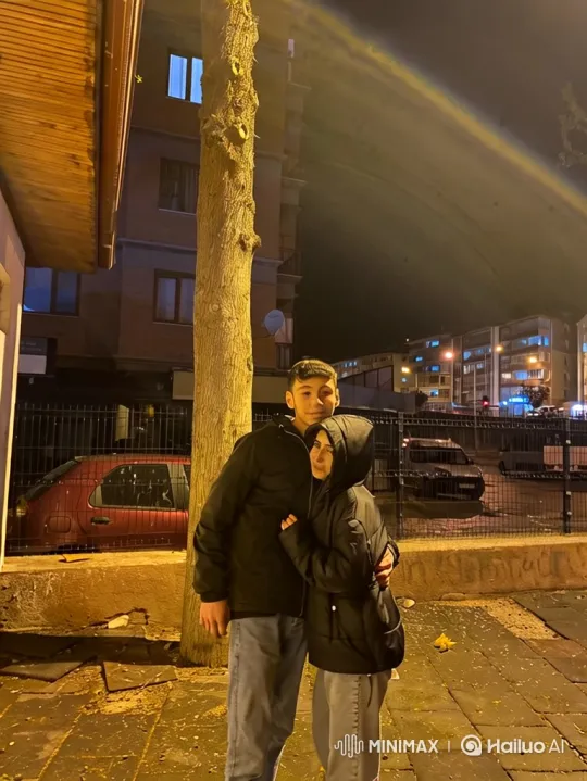 Couple and Daughter Share Intimate Family Embrace – AI Generated Video | Hailuo AI