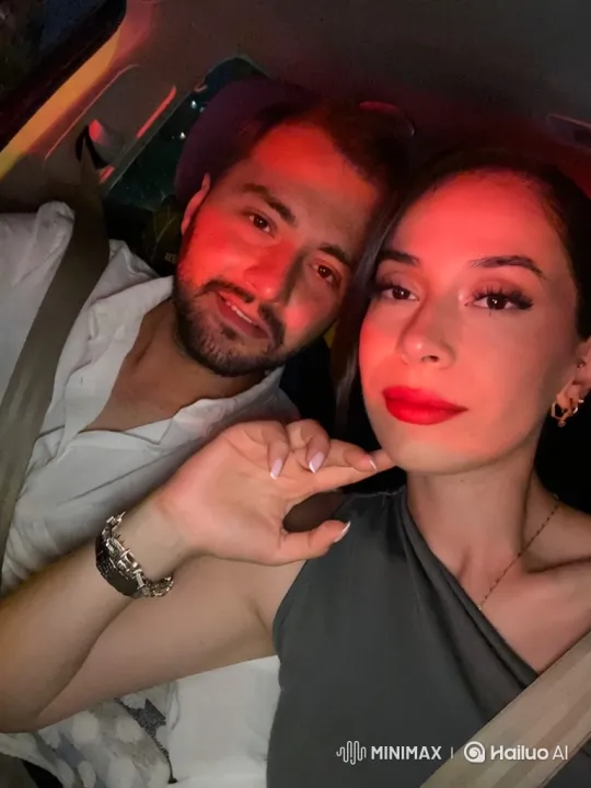 Family Embrace Captured on Intimate Summer Evening – AI Generated Video | Hailuo AI