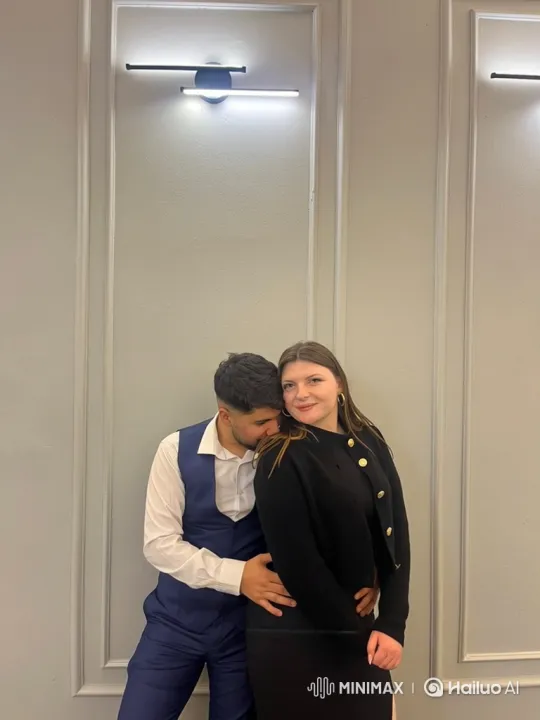 Family Embrace Captured in Joyful, Candid Moment – AI Generated Video | Hailuo AI