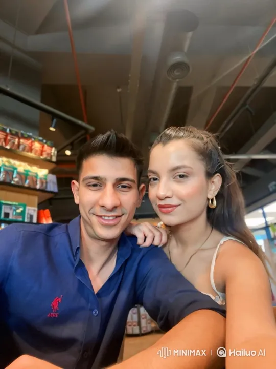 Family Reunion: Summer Evening's Joyful Embrace – AI Generated Video | Hailuo AI