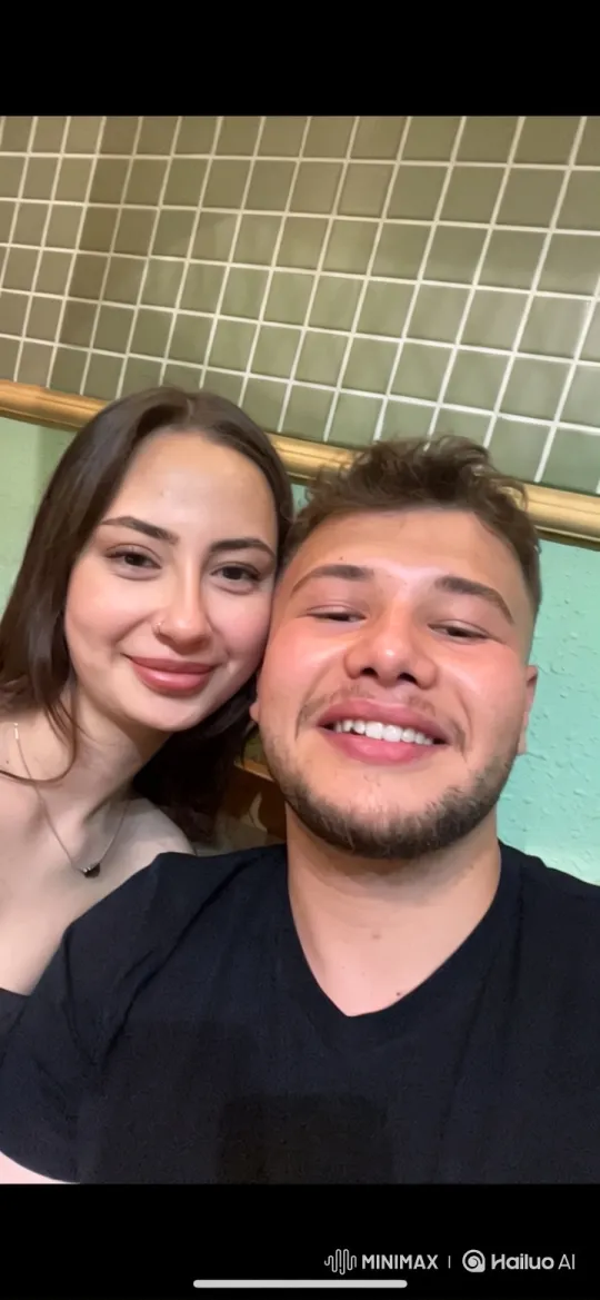 Young Family's Intimate Summer Evening Embrace – AI Generated Video | Hailuo AI
