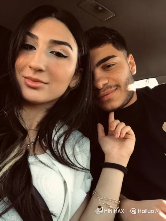 Family Embrace Captured in Intimate Video – AI Generated Video | Hailuo AI