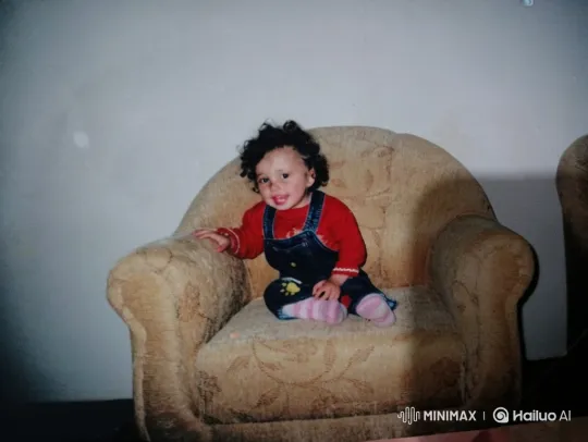 Vintage Child Photo Comes Alive with Gentle Movements – AI Generated Video | Hailuo AI