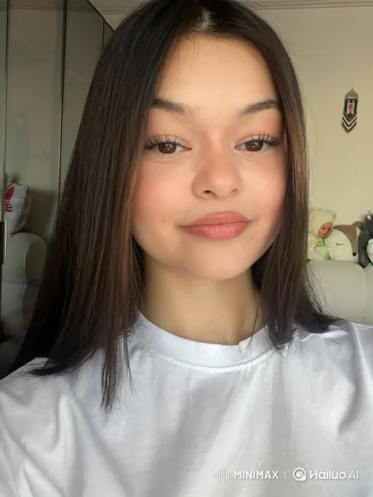 Family Reunion on a Summer Evening – AI Generated Video | Hailuo AI