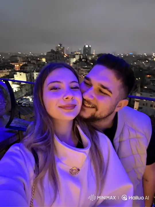 Couple and Child's Loving Embrace in Evening Light – AI Generated Video | Hailuo AI