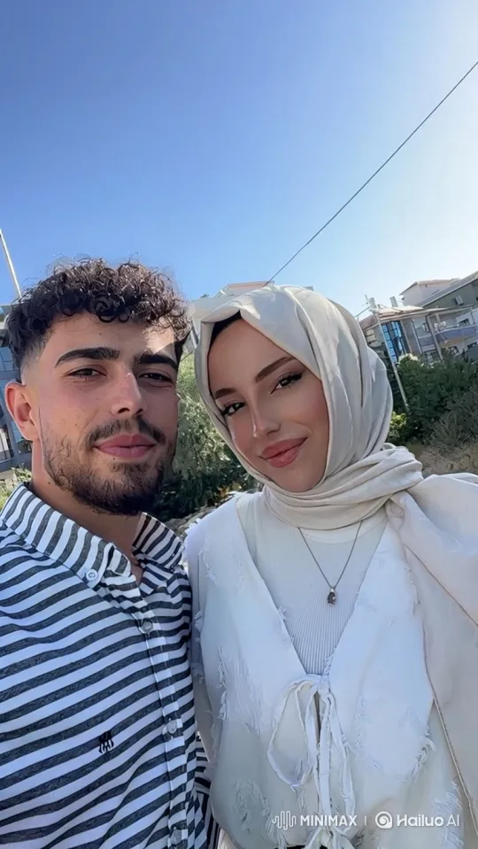 Young Family's Intimate Summer Evening Embrace – AI Generated Video | Hailuo AI