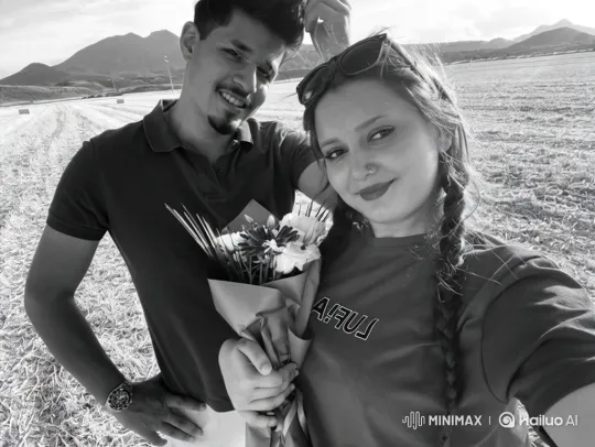 Family Portrait in a Harvested Field – AI Generated Video | Hailuo AI