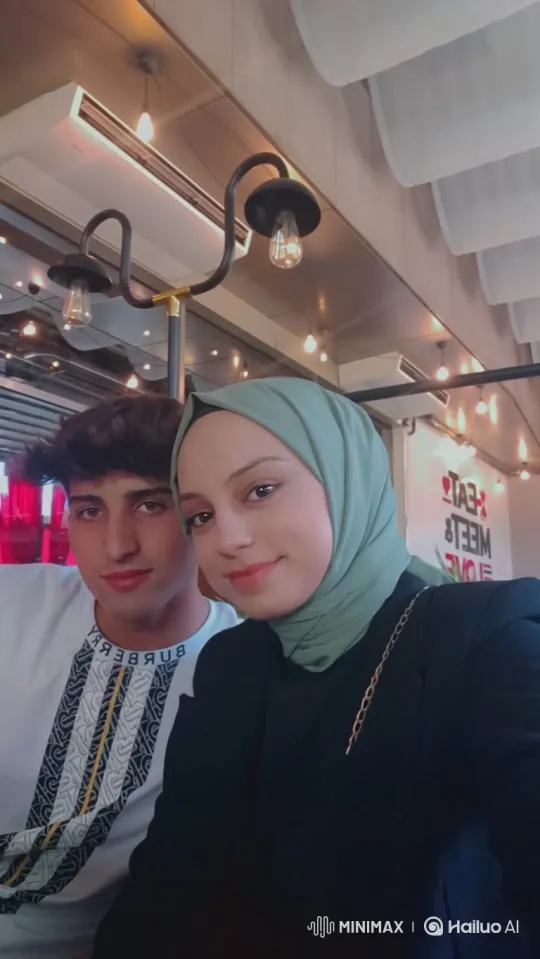 Family Embraces at Outdoor Summer Gathering – AI Generated Video | Hailuo AI