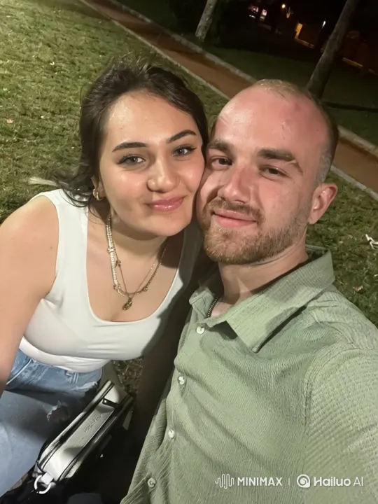 Family Embrace Captures Summer Evening Joy – AI Generated Video | Hailuo AI