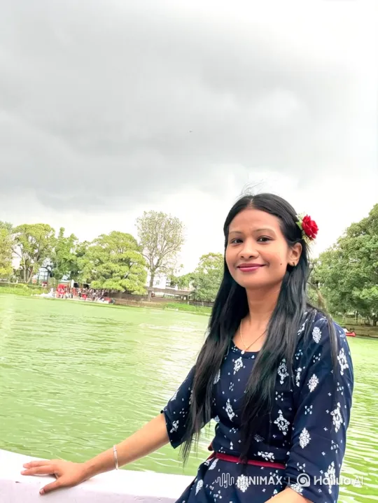 Romantic Encounter in a Peaceful Park Setting – AI Generated Video | Hailuo AI