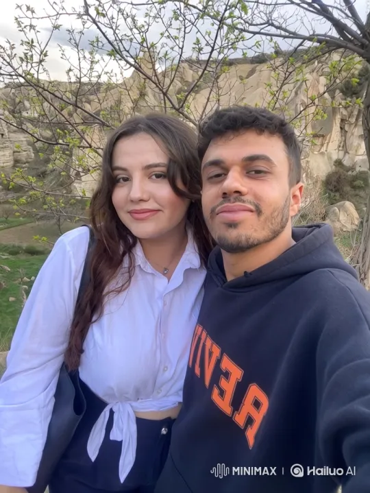 Family Embrace: Candid Moments of Joy and Love – AI Generated Video | Hailuo AI