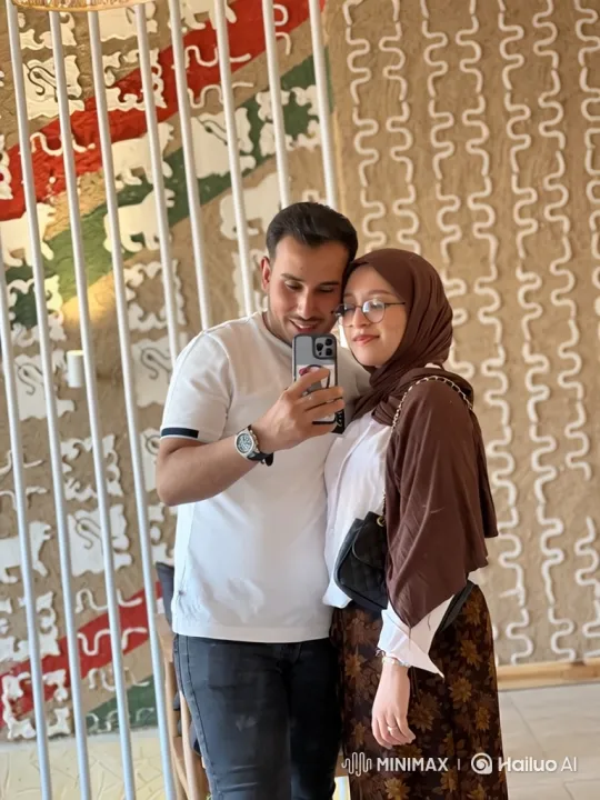 Family Embrace Captured in Warm Summer Evening Video – AI Generated Video | Hailuo AI