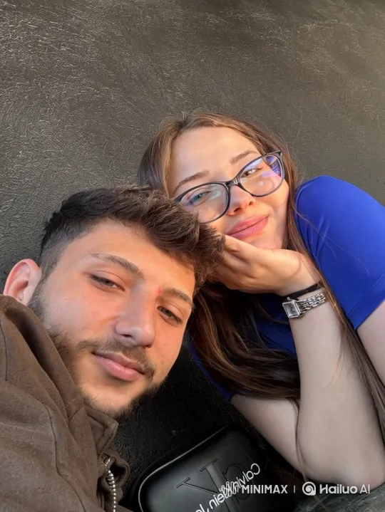 Young Family's Joyful Outdoor Embrace Captured – AI Generated Video | Hailuo AI