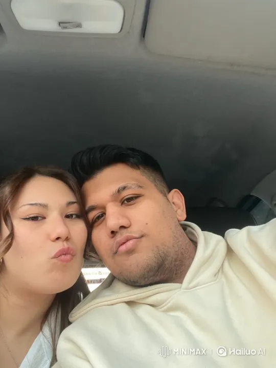 Family Embrace Captured in Intimate Park Video – AI Generated Video | Hailuo AI
