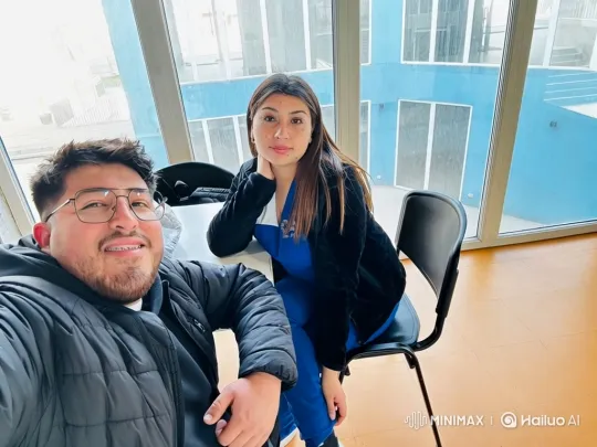 Family Moment Captured in Candid Video – AI Generated Video | Hailuo AI