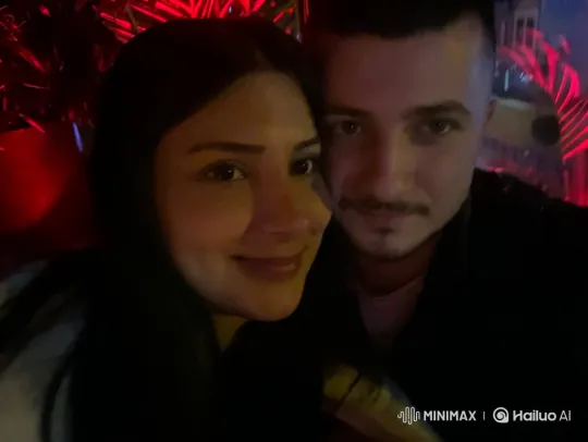 Young Family's Joyful Summer Night Embrace – AI Generated Video | Hailuo AI