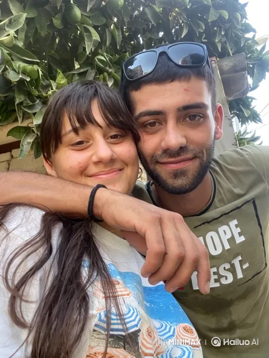 Family Embrace Captures Summer Evening Joy – AI Generated Video | Hailuo AI