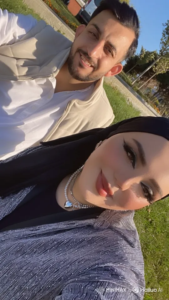 Family Embrace Captured on Summer Evening – AI Generated Video | Hailuo AI