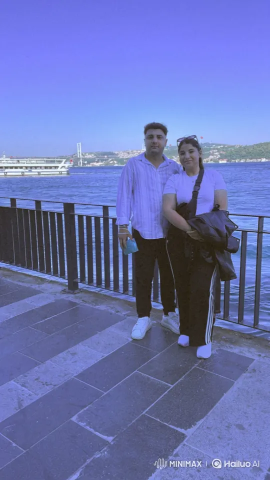 Family Embrace Captured on a Summer Evening – AI Generated Video | Hailuo AI